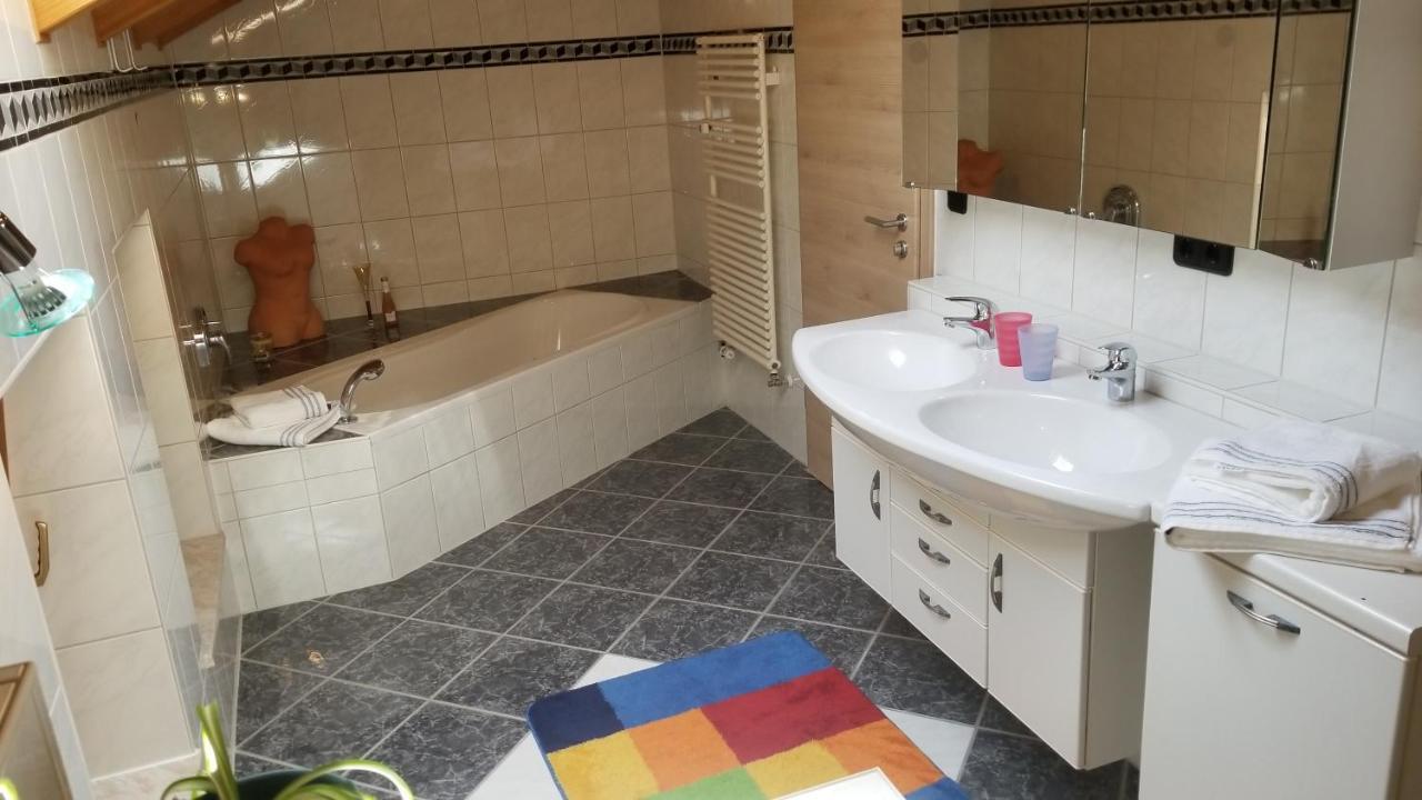 Exclusiv - Ferienwohnung Hinterreiter アインリング エクステリア 写真
